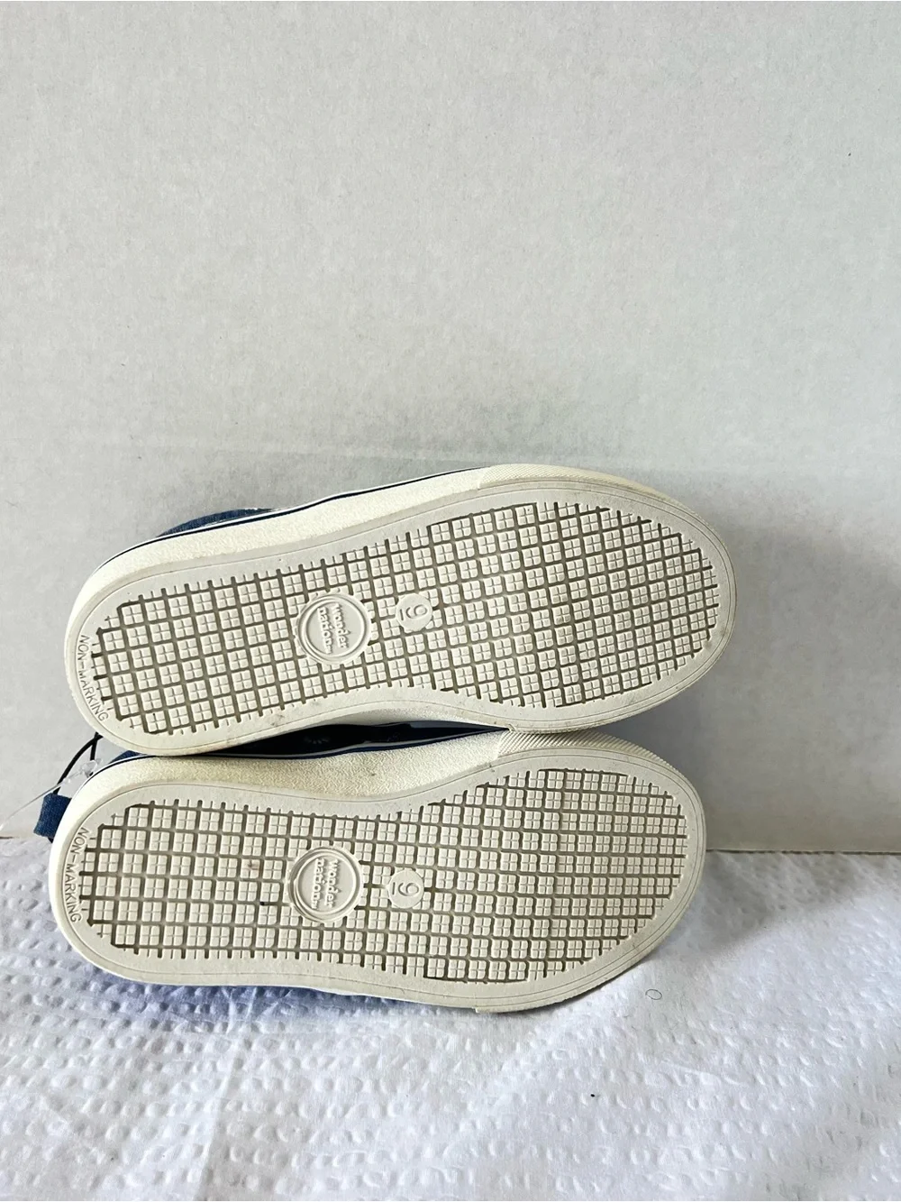 Wonder Nation Blue Daisy Slip-On Memory Foam Shoes